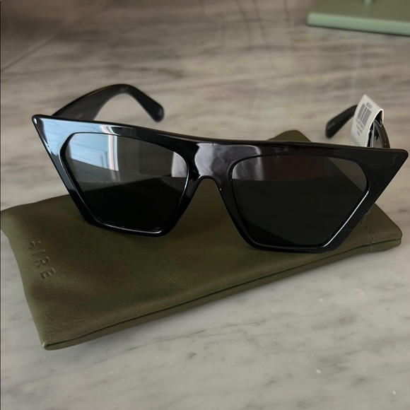Le Specs Black Aire Sunglasses - style Quasar - Picture 1 of 3